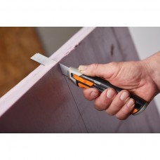 FISKARS. Cutit CarbonMax Snap-off 1.8 cm..